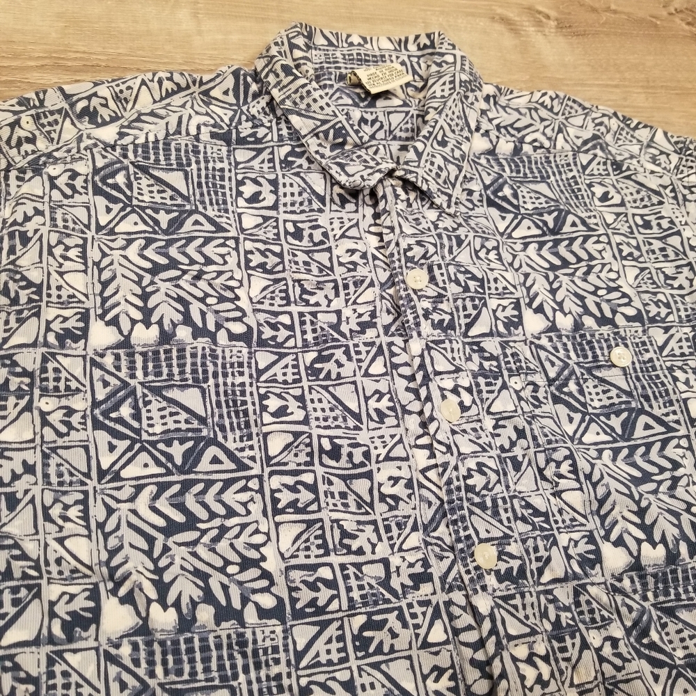 OP Men’s Casual Button-Down Shirt White and Blue Geometric Print
